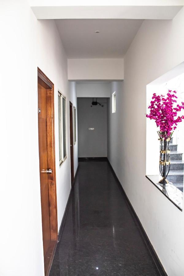 Hotel Royal Suites Bangalore Exterior photo